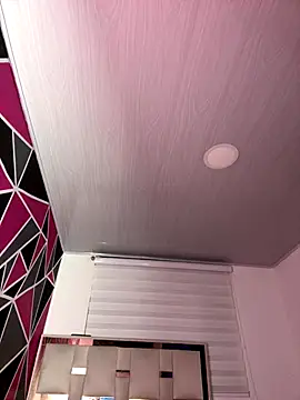 Melissa coll online show from November 12, 2025, 1:50 am