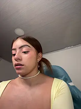 Snapshot of Melissa_coll chatting on May 12, 2026, 11:13 pm Melissa coll online show from May 12, 2026, 11:13 pm
