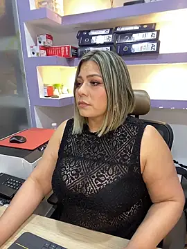 isabella horney  online show from March 5, 2026, 12:12 pm