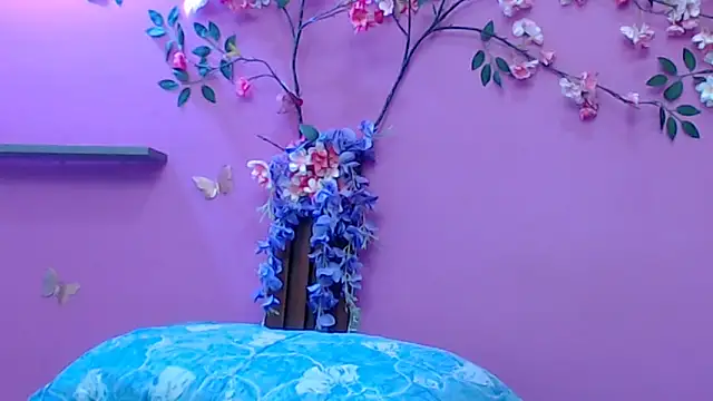 skinnybarbie022 online show from March 16, 2026, 12:17 am