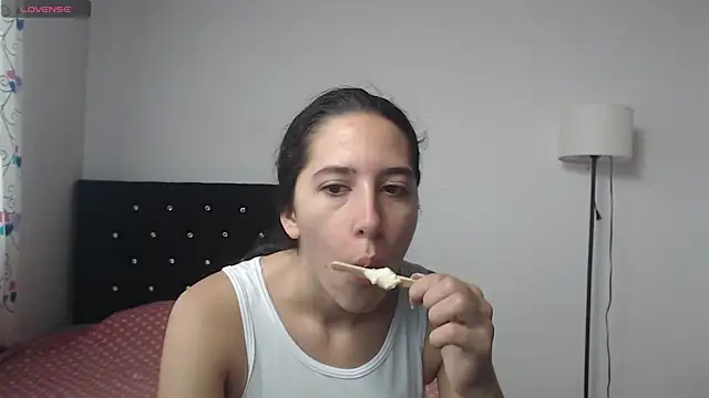 Snapshot of lilacream chatting on September 16, 2025, 2:18 pm lilacream online show from September 16, 2025, 2:18 pm