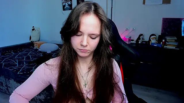 cute little ass online show from March 27, 2026, 8:26 am