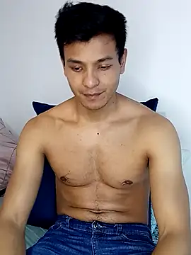 Valois2025 online show from October 11, 2025, 5:44 pm