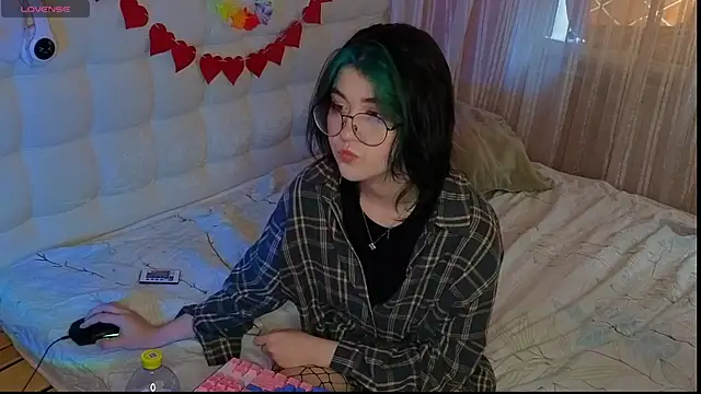 Snapshot of Miko_Meow chatting on September 26, 2025, 8:40 am Miko Meow online show from September 26, 2025, 8:40 am