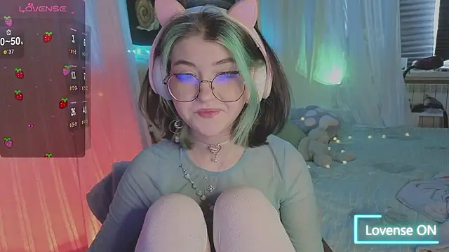 Snapshot of Miko_Meow chatting on February 13, 2026, 12:23 pm Miko Meow online show from February 13, 2026, 12:23 pm