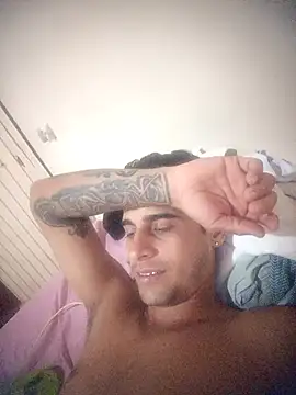 QUIEROFOLLARTEDUR online show from February 2, 2026, 6:34 am