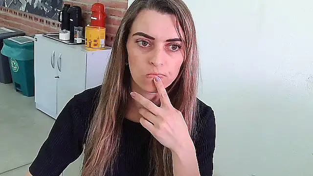 Snapshot of SweetGraciosa chatting on September 19, 2025, 5:57 pm SweetGraciosa online show from September 19, 2025, 5:57 pm