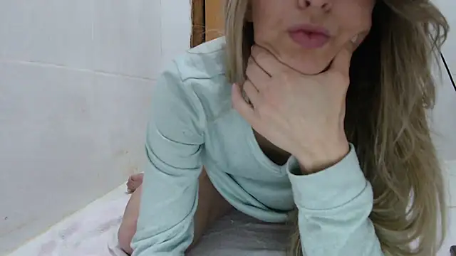 Snapshot of SweetGraciosa chatting on September 27, 2025, 3:33 am SweetGraciosa online show from September 27, 2025, 3:33 am