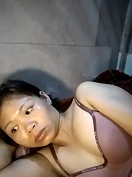 Snapshot of LinhNa999 chatting on October 16, 2025, 5:08 am LinhNa999 online show from October 16, 2025, 5:08 am
