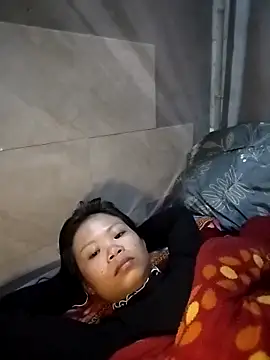 LinhNa999 online show from February 8, 2026, 6:28 am