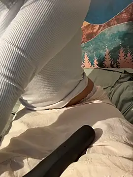 AuraLush online show from March 21, 2026, 11:08 pm