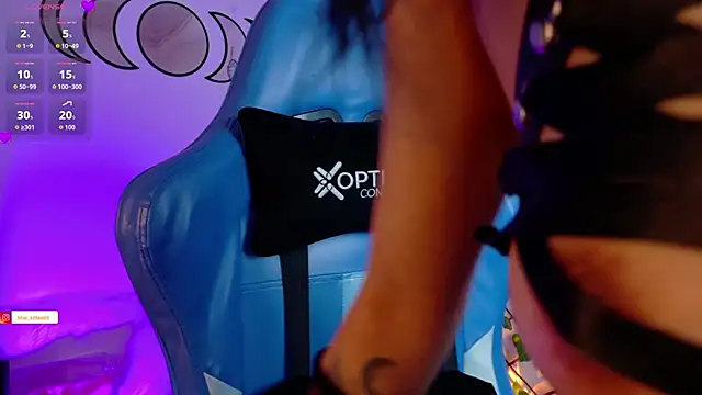 blue kitten online show from September 11, 2025, 9:15 pm