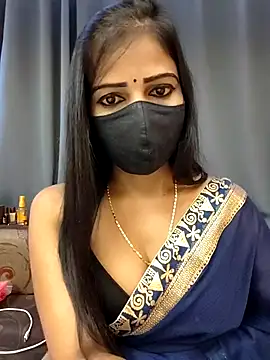 Misss-julli online show from November 29, 2025, 7:55 am