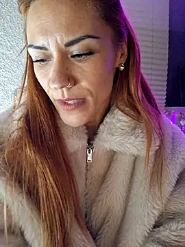 SlimBellaa online show from November 14, 2025, 9:46 pm