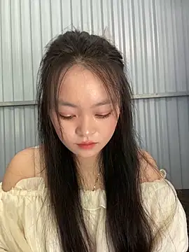 Snapshot of Julia-Elsa chatting on September 13, 2025, 4:56 am Julia-Elsa online show from September 13, 2025, 4:56 am