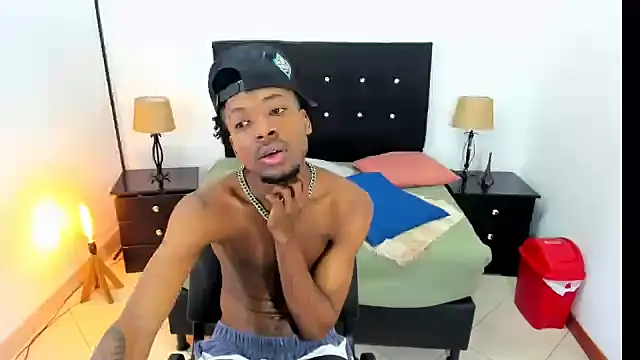 maikol monstercock online show from October 15, 2025, 3:50 am