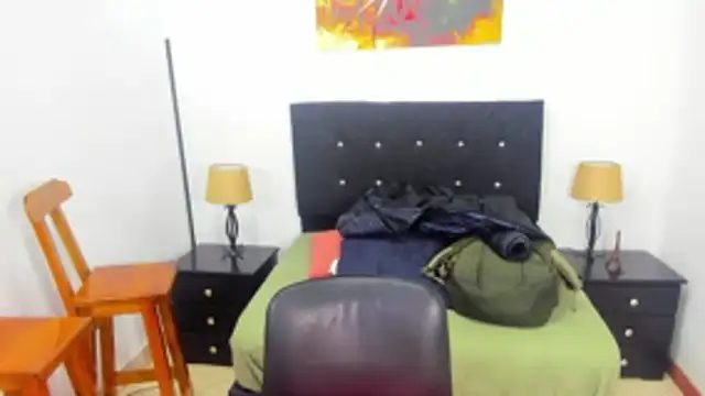 maikol monstercock online show from October 28, 2025, 3:32 am