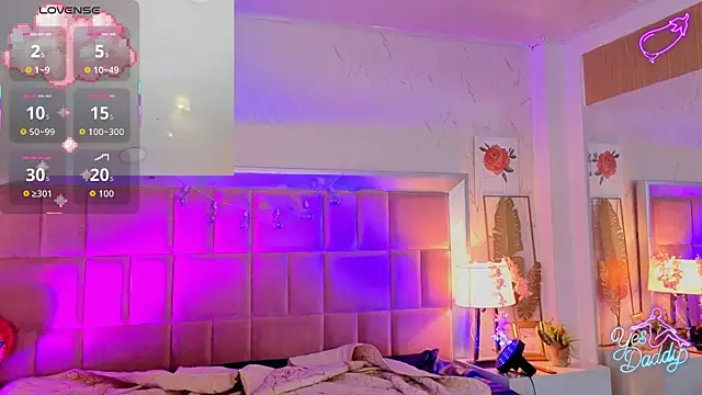 AlanaOdison online show from April 13, 2026, 4:40 am