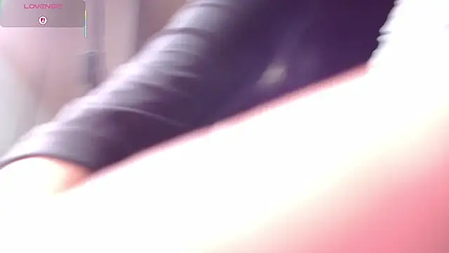 Lina Montclair online show from November 13, 2025, 7:35 pm