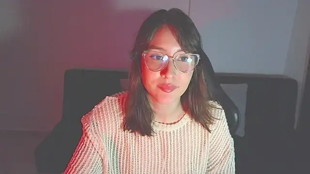 Yulienneg online show from April 30, 2026, 12:50 am
