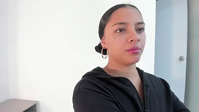 Angellit Afrodita  online show from December 18, 2025, 11:05 am