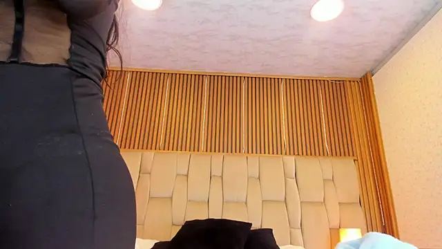 Sophie Calloway online show from March 21, 2026, 1:37 pm