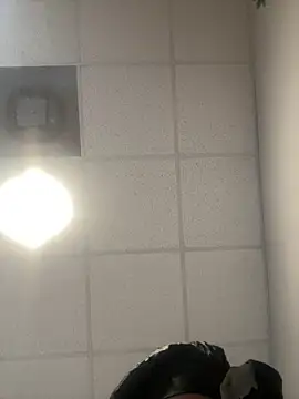 Snapshot of honestlychina chatting on February 20, 2026, 7:03 pm honestlychina online show from February 20, 2026, 7:03 pm