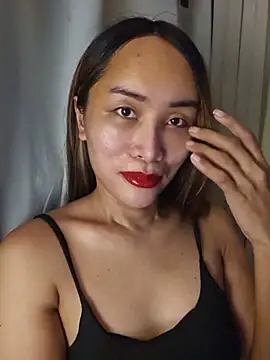 Snapshot of RomanticPearlTS chatting on June 10, 2026, 1:50 am RomanticPearlTS online show from June 10, 2026, 1:50 am