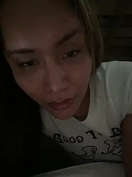 Snapshot of RomanticPearlTS chatting on July 6, 2026, 7:27 am RomanticPearlTS online show from July 6, 2026, 7:27 am