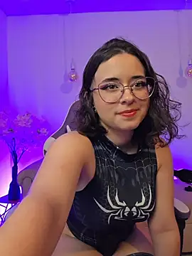 Mia wee online show from February 19, 2026, 7:21 pm