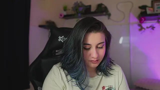 Lana Herondale online show from March 5, 2026, 3:46 am