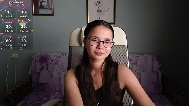 LuciaSenual online show from October 23, 2025, 3:11 pm