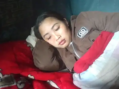 PhamPhung online show from November 3, 2025, 2:35 am