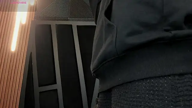 marco garciia  online show from October 10, 2025, 11:15 pm