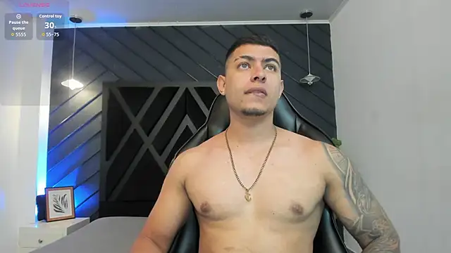 marco garciia  online show from December 17, 2025, 11:22 pm