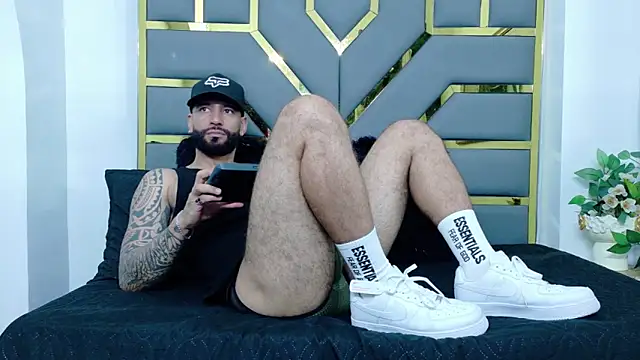 yorbymaxx online show from December 3, 2025, 2:15 pm