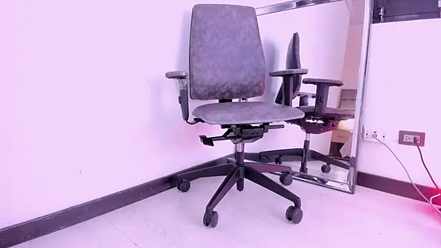 Maia 520 online show from March 26, 2026, 6:57 pm