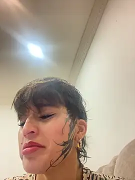 DayanaDG online show from October 16, 2025, 11:06 pm