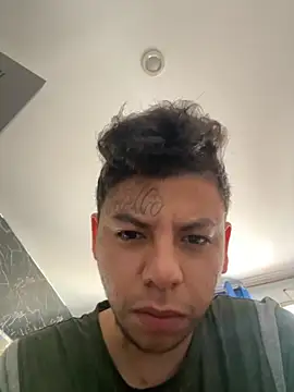 DayanaDG online show from November 28, 2025, 5:59 pm