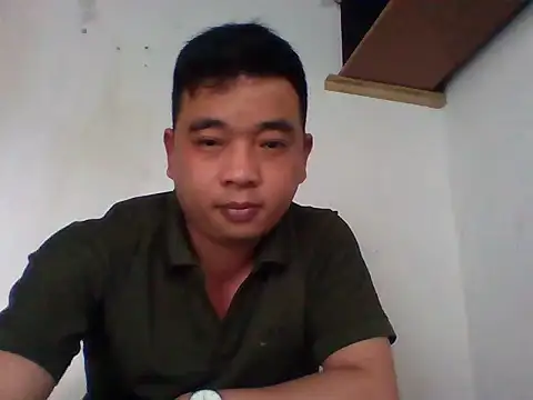 Snapshot of Boy_kuto77 chatting on October 30, 2025, 7:32 am Boy kuto77 online show from October 30, 2025, 7:32 am