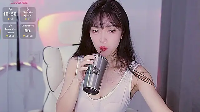 XiaoNana  online show from November 15, 2025, 8:55 am