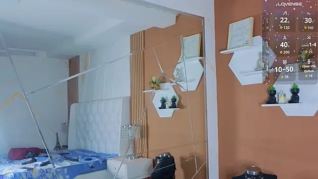 EimmyAdams online show from September 17, 2025, 12:29 pm