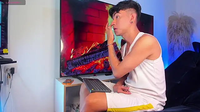 Steven baby69 online show from October 28, 2025, 3:10 am