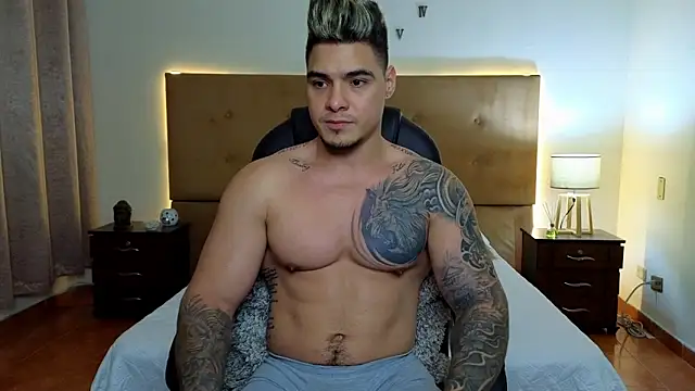 Snapshot of Steven_Velez chatting on September 18, 2025, 1:40 am Steven Velez online show from September 18, 2025, 1:40 am