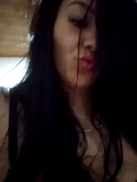 Snapshot of karla_valk1 chatting on April 24, 2026, 11:18 pm karla valk1 online show from April 24, 2026, 11:18 pm