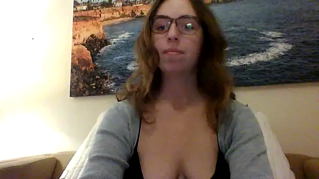 Snapshot of sweetsocalgirl chatting on December 5, 2025, 5:27 am sweetsocalgirl online show from December 5, 2025, 5:27 am