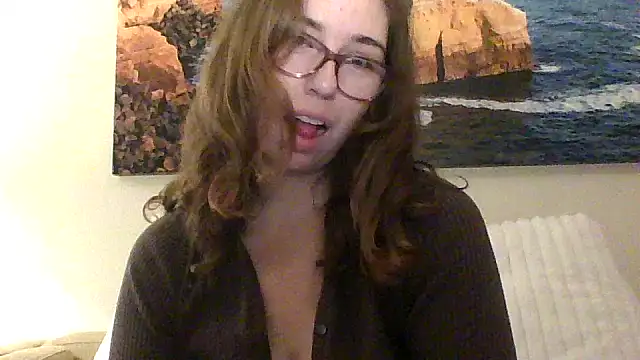 Snapshot of sweetsocalgirl chatting on February 4, 2026, 4:07 am sweetsocalgirl online show from February 4, 2026, 4:07 am