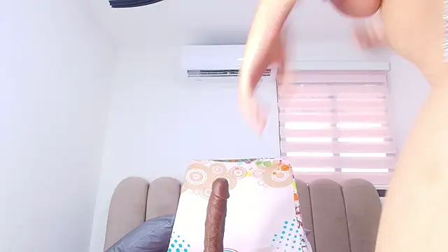 abbypratt online show from December 13, 2025, 7:53 pm