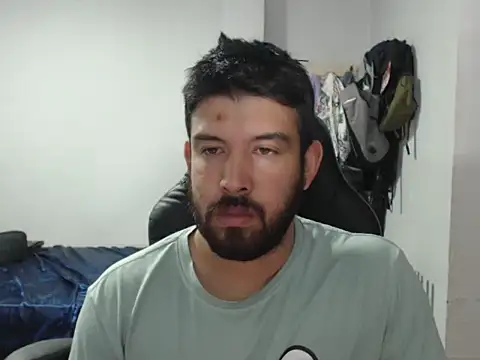 Snapshot of Axel11113 chatting on September 10, 2025, 3:28 am Axel11113 online show from September 10, 2025, 3:28 am