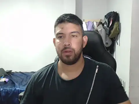 Snapshot of Axel11113 chatting on September 20, 2025, 2:45 am Axel11113 online show from September 20, 2025, 2:45 am